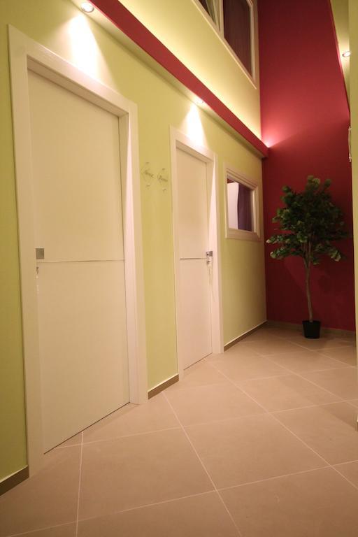 Tango Hotel Рим Екстериор снимка
